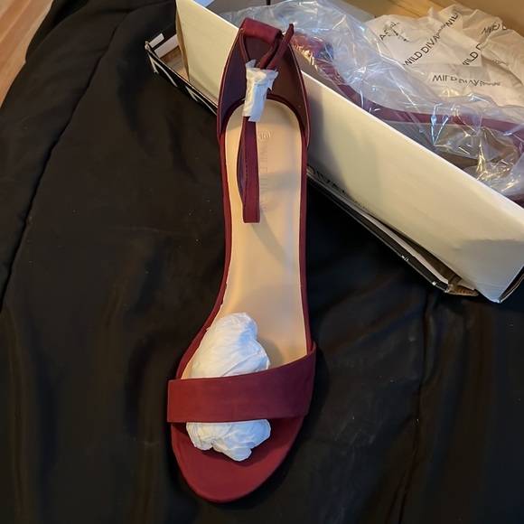 Burgundy dress sandals - Picture 3 of 5